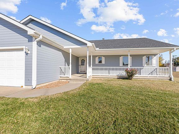 2nd image of 2909 Berkley Ln