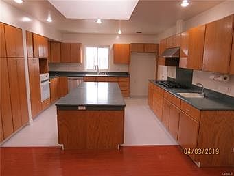 4th image of 420 E Oakmont Dr