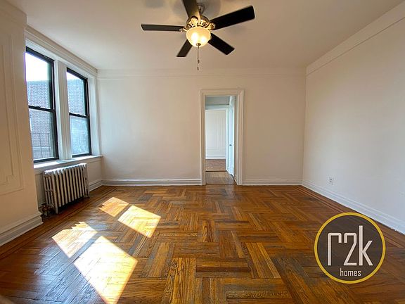 5th image of 2828 29th St APT E6