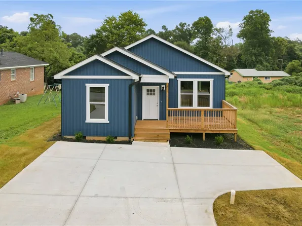 403 Tribble St, Seneca, SC 29678