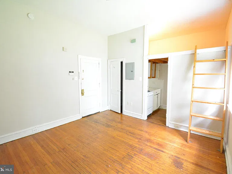251 W Rittenhouse St #104 — Photo 1