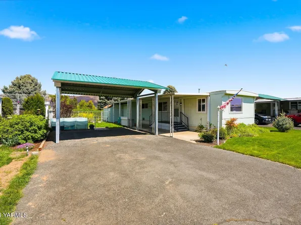 3601 Castlevale Rd Trlr 33, Yakima, WA 98902