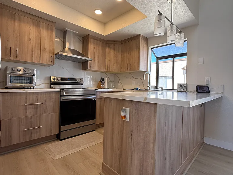 4639 Executive Dr — Photo 20