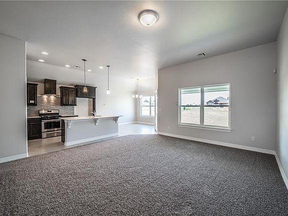 5th image of 9445 NW 87th Pl