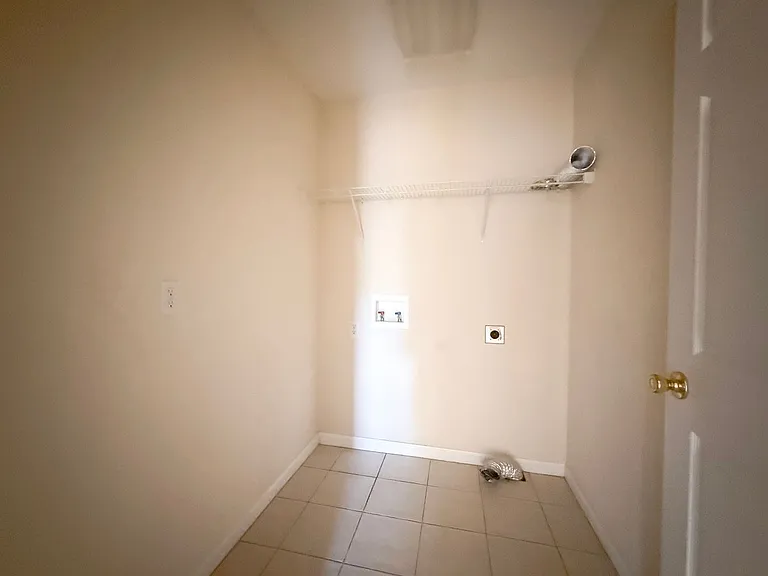 4565 Twin Creeks Dr — Photo 26