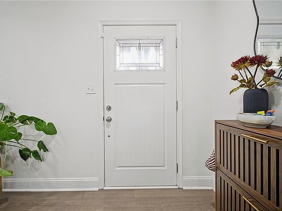 2nd image of 3119 Bapaume Ave