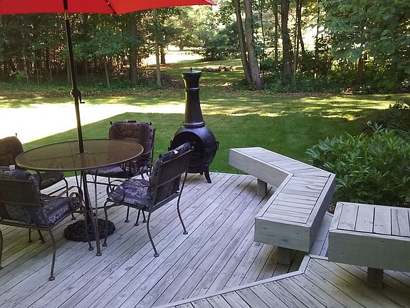 4th image of 374 Clint Ct