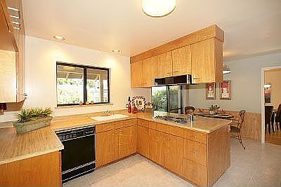 Huge Kitchen (more than in this photo!!) with AMAZING storage!