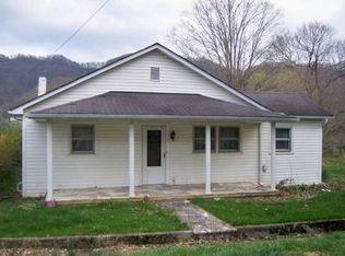 327 W Walnut St, Gate City, VA 24251