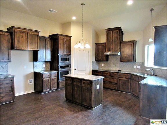 5th image of 2925 Crystal Ann Dr