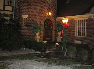 221 Wabash Ave, Mattoon, IL 61938