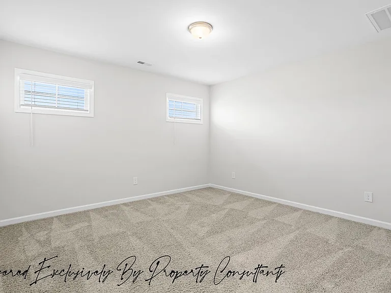 13 Spinney Ct — Photo 23