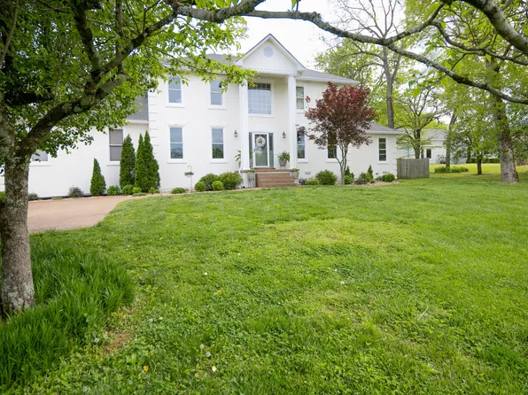 1130 Woodridge Pl, Mount Juliet, TN 37122