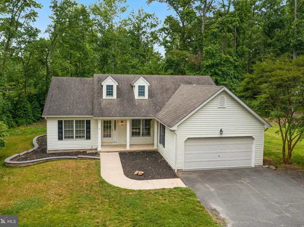 37 Canal Rd, Chesapeake City, MD 21915