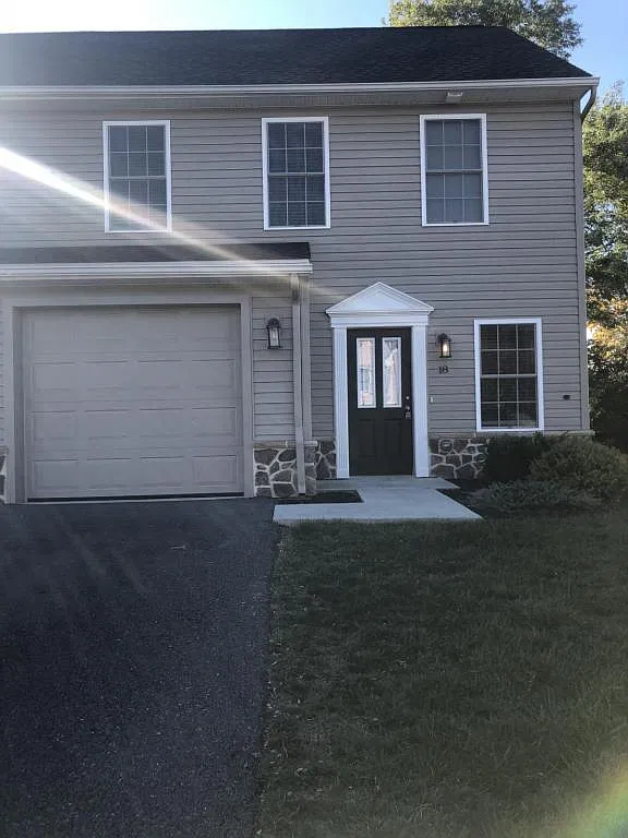 18 Spring View — Photo 1