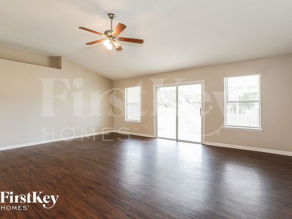 3rd image of 2514 Paris Mill Rd
