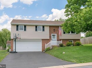 4175 Magnolia Dr, Mount Joy, PA 17552