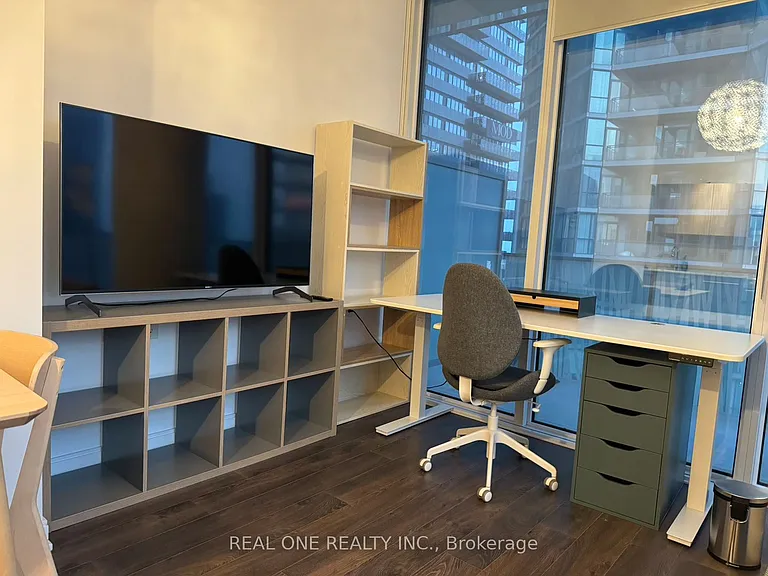 42 Charles St E #2904 — Photo 12