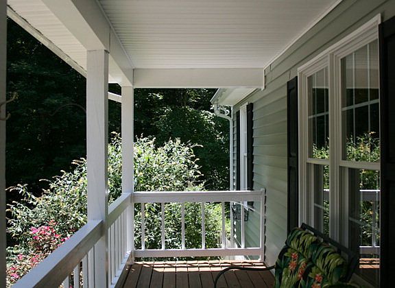 3rd image of 3362 Rosewood Ln