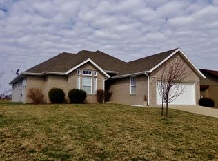 983 S Ballard Dr, Nixa, MO 65714