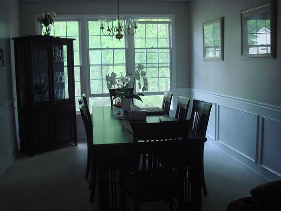 5th image of 3131 Southampton Dr