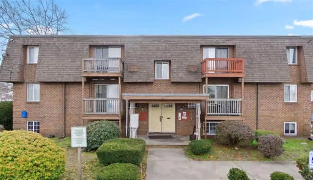 2 bed, 1.0 bath, 712 sqft, $2,000 — Photo 1