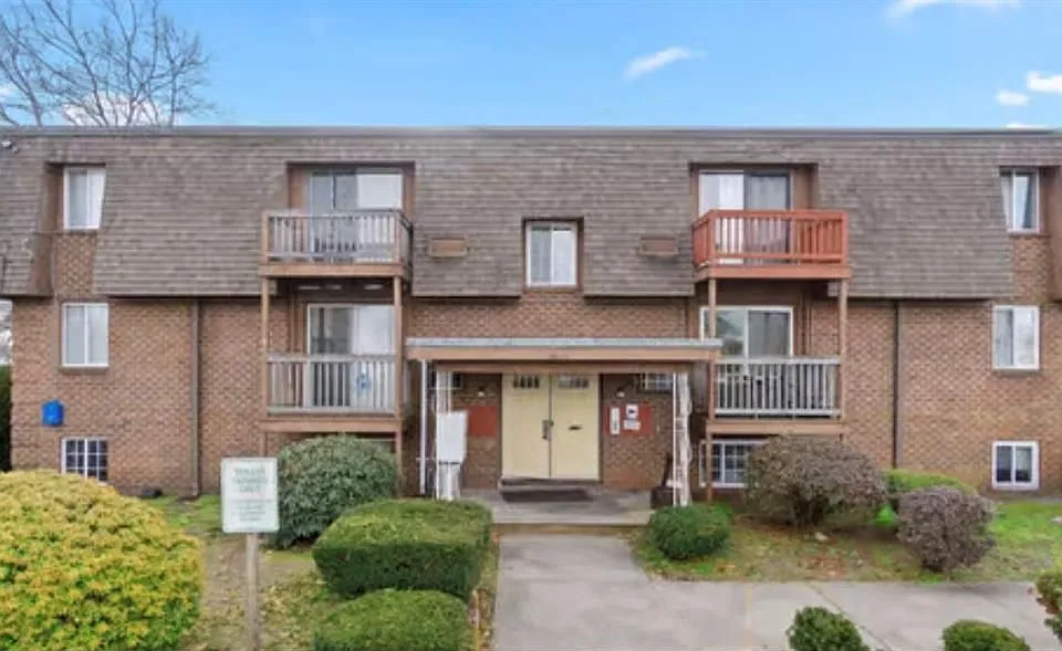 10 Josephine St #310