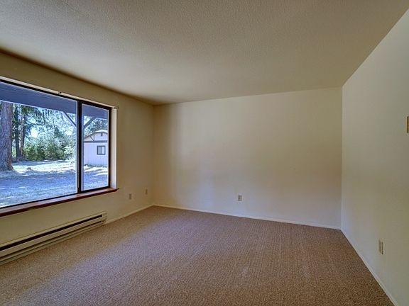 5th image of 9803 Northlake Dr SW