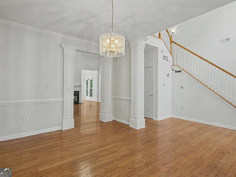 255 Squire Ln — Photo 12