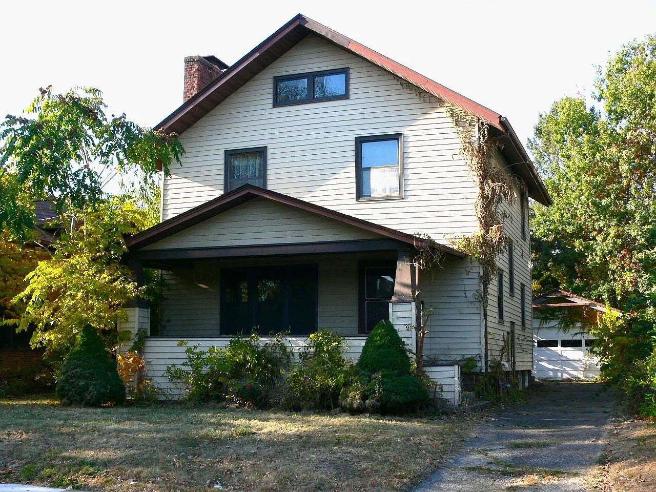 1332 Camp Ave photo 1