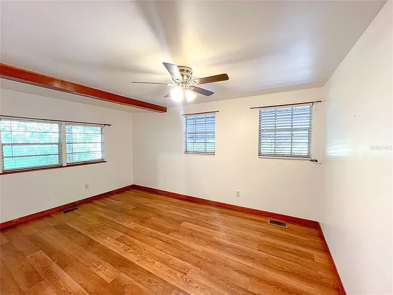 11719 NE 7th Ave — Photo 16