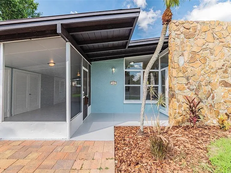 139 Sunlit Cove Dr NE — Photo 3