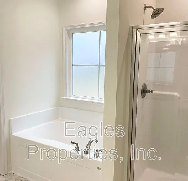 300 Creeks Edge — Photo 15