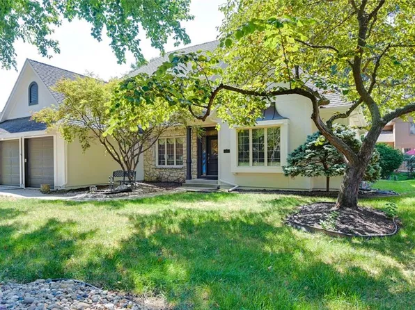 5803 W 124th St, Overland Park, KS 66209