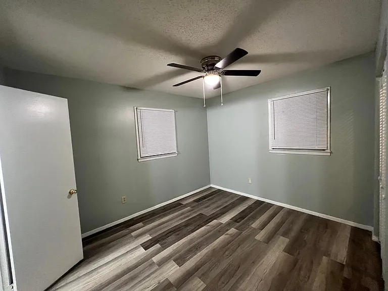 211 Utah Ave — Photo 15