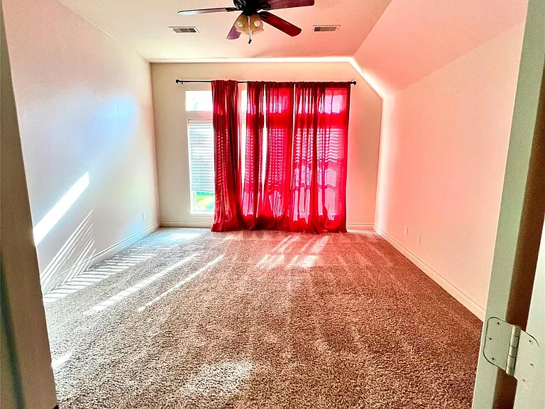 2801 Field Hollow Dr — Photo 10