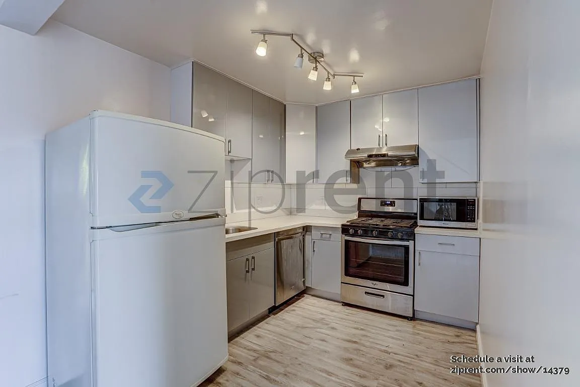 Diamond Heights Alpha Homes — Photo 3