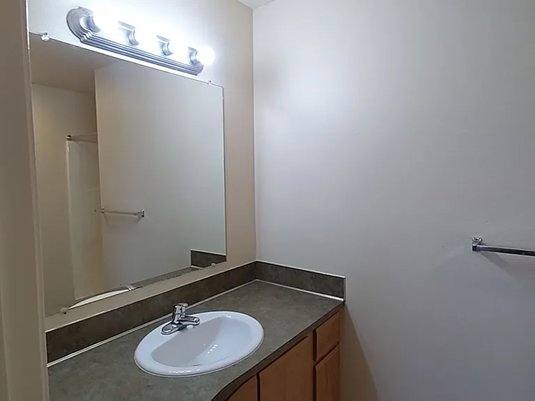 Wellesley Park Apartments — Photo 85