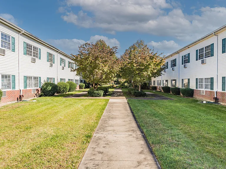 Medford Landing Apartments — Photo 33