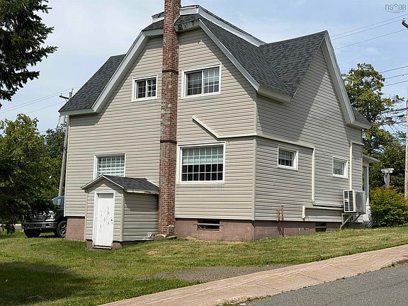 2nd image of 9 Princess St