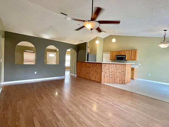5th image of 2780 Irondale St