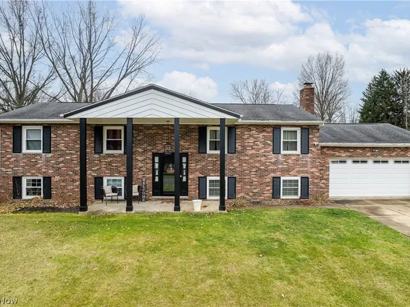 1250 Steve Dr, Akron, OH 44319
