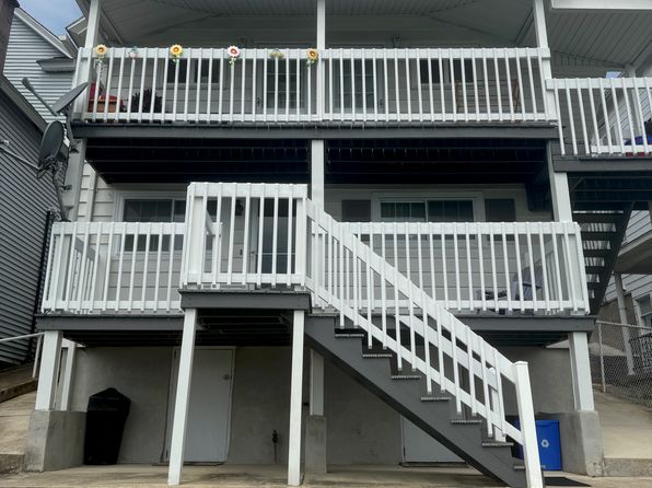 708 Carmalt St #3