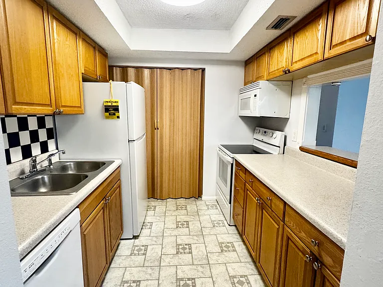 11502 7th Ln N #1406 — Photo 33