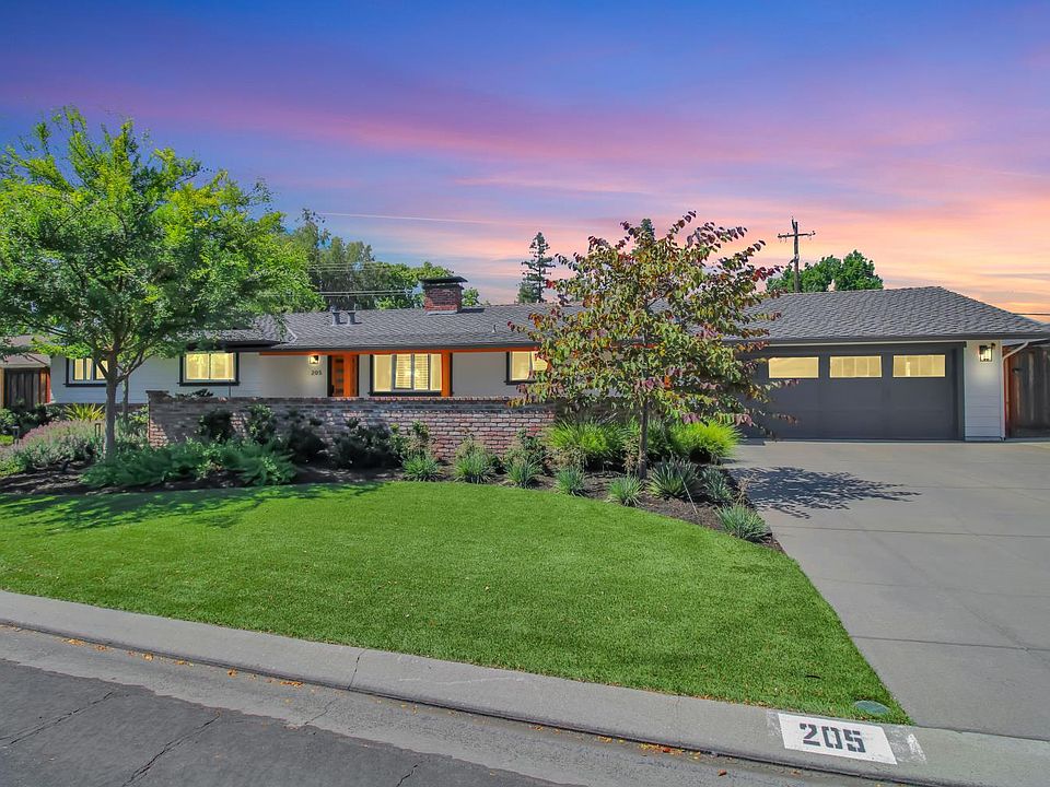 1st image of 205 Robin Hood Dr