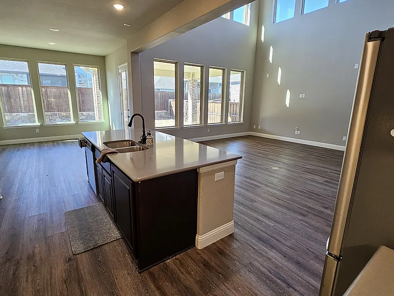 810 Elm Park Dr — Photo 10
