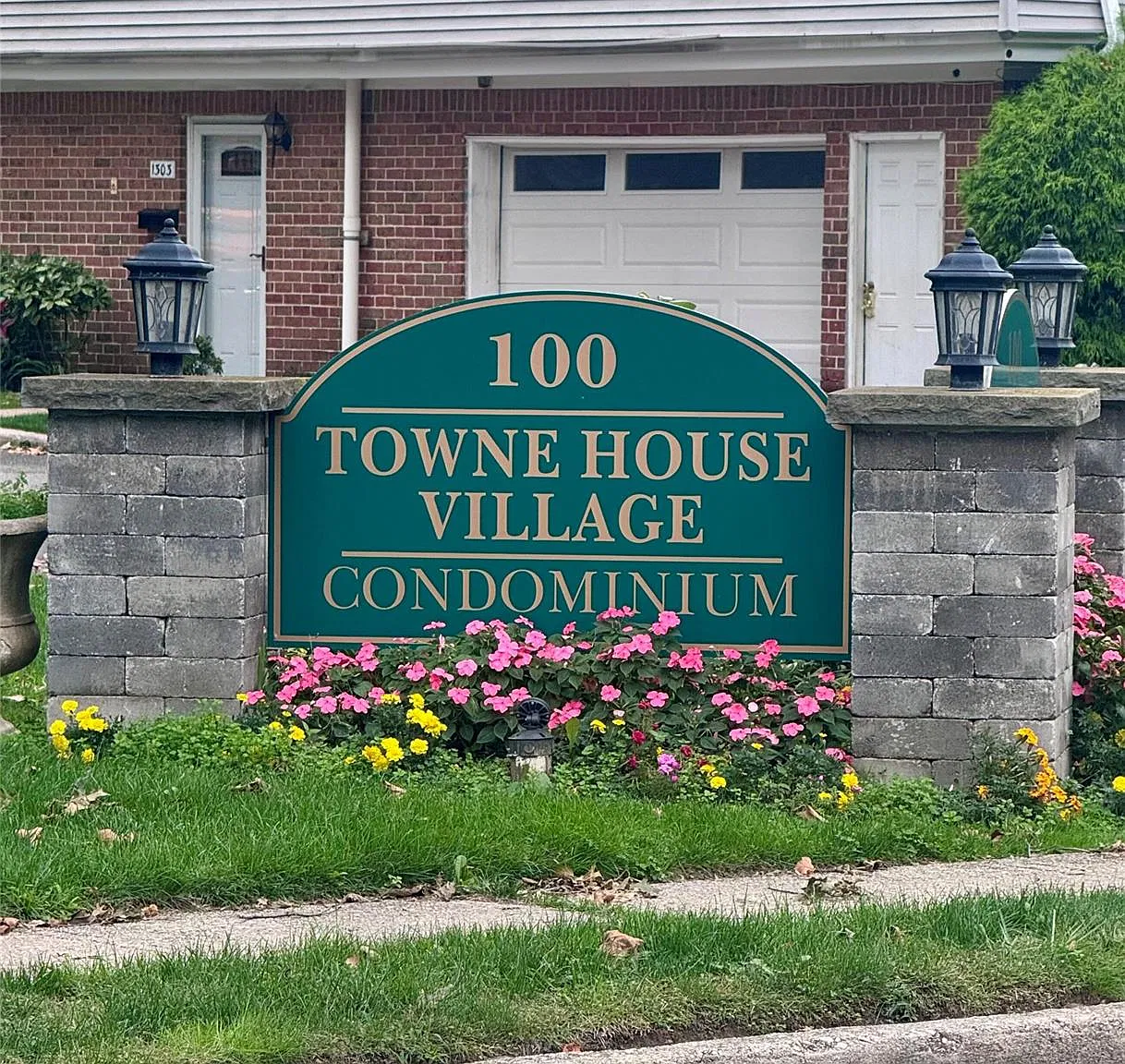 2 bed, 1010 sqft, $2,950 — Photo 1