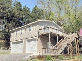 385 Duke Cir, Lancaster, TN 38569