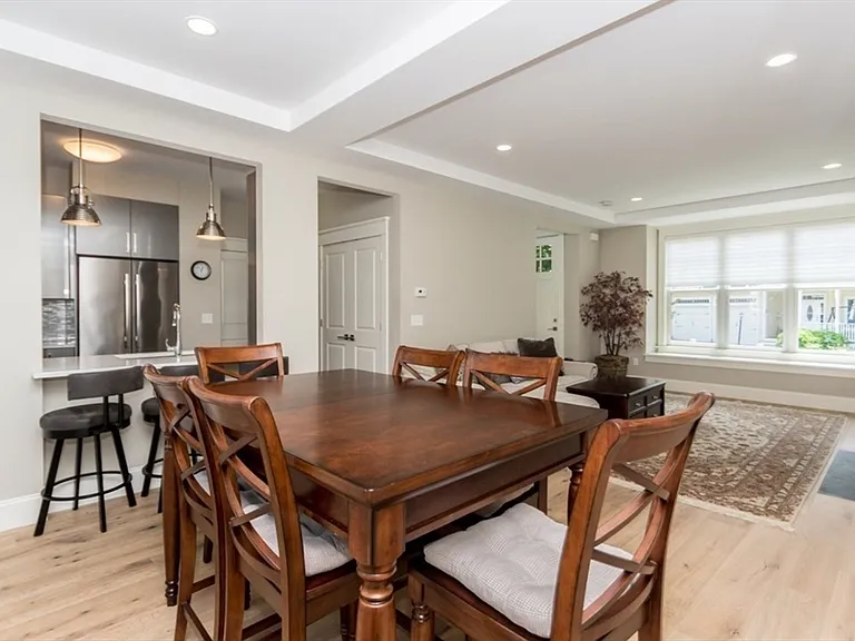 7 Floral Ave #7 — Photo 4