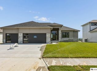 10905 N 160th St, Bennington, NE 68007